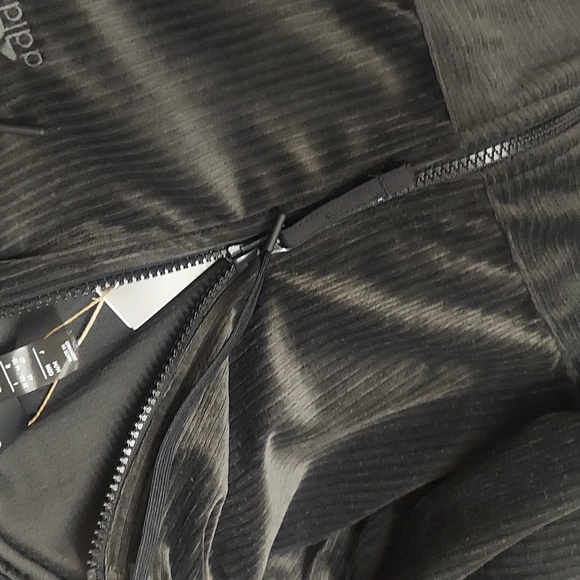 Adidas - Picture 14 of 16